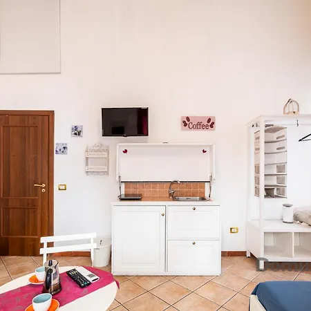 Domus Mattei Al Duomo By Domusextra Neapol