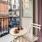 Domus Mattei Al Duomo By Domusextra 홈스테이